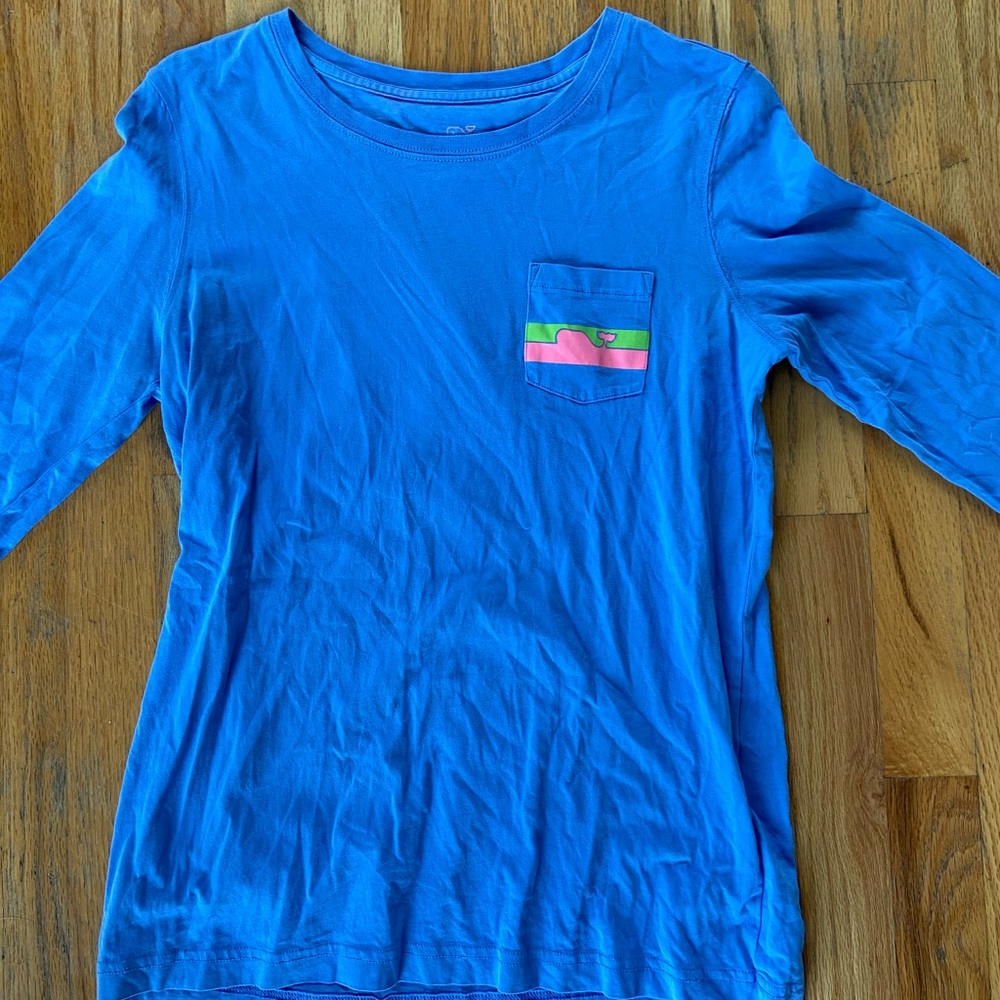 Vineyard Vines tee